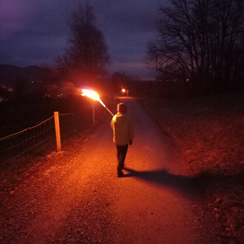 Delavnica: izdelava bakel in pohod na Krancelj